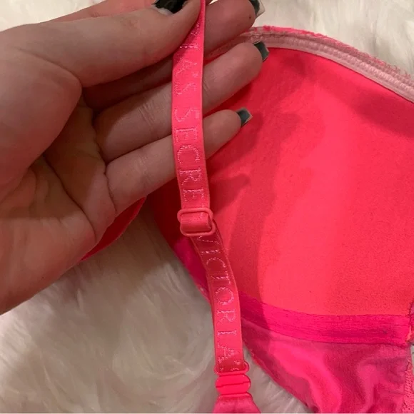 Victorias Secret Body by Victoria Perfect Shape bra - Picture 13 of 13